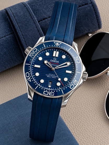 OM. Seamaster Diver 300M Blue Rubber
